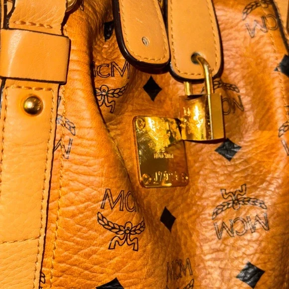 💎MCM Visetos Boston Bag Cognac with lock and key - Picture 5 of 14